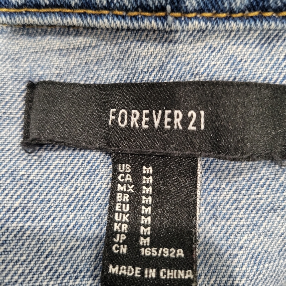 Forever 21 Distressed Denim Vest Size Medium - Picture 3 of 4